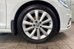 VOLKSWAGEN Golf Photo 5