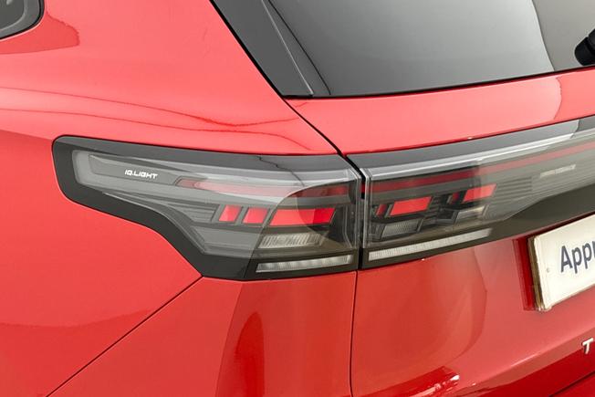 VOLKSWAGEN Tiguan Photo 18
