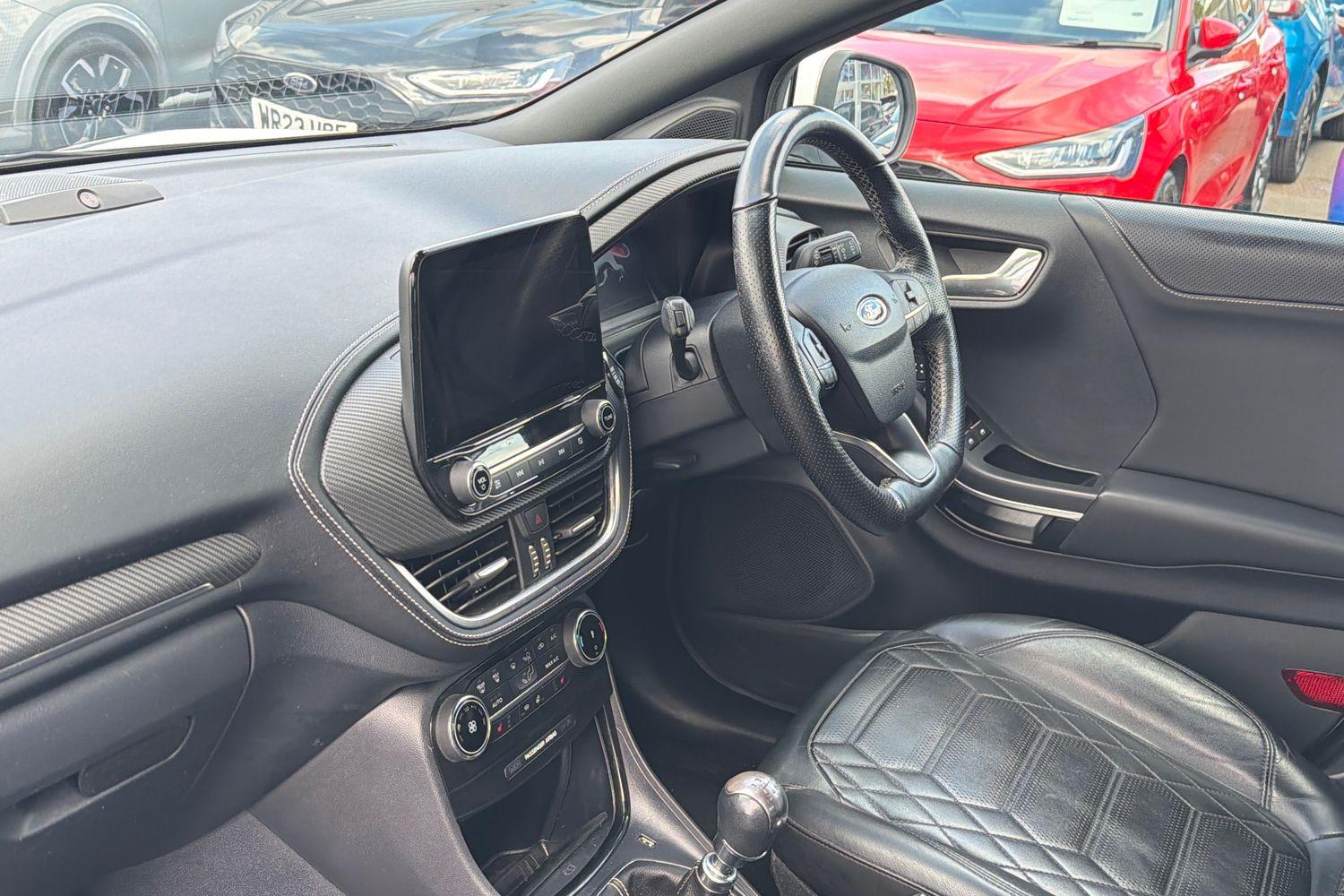 Ford PUMA Photo 17