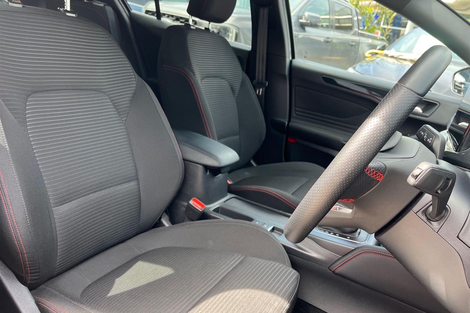 Ford Focus Photo 16