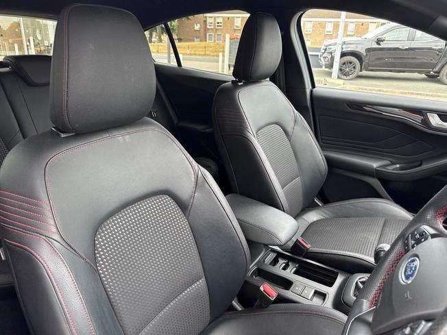 FORD Focus Photo 45