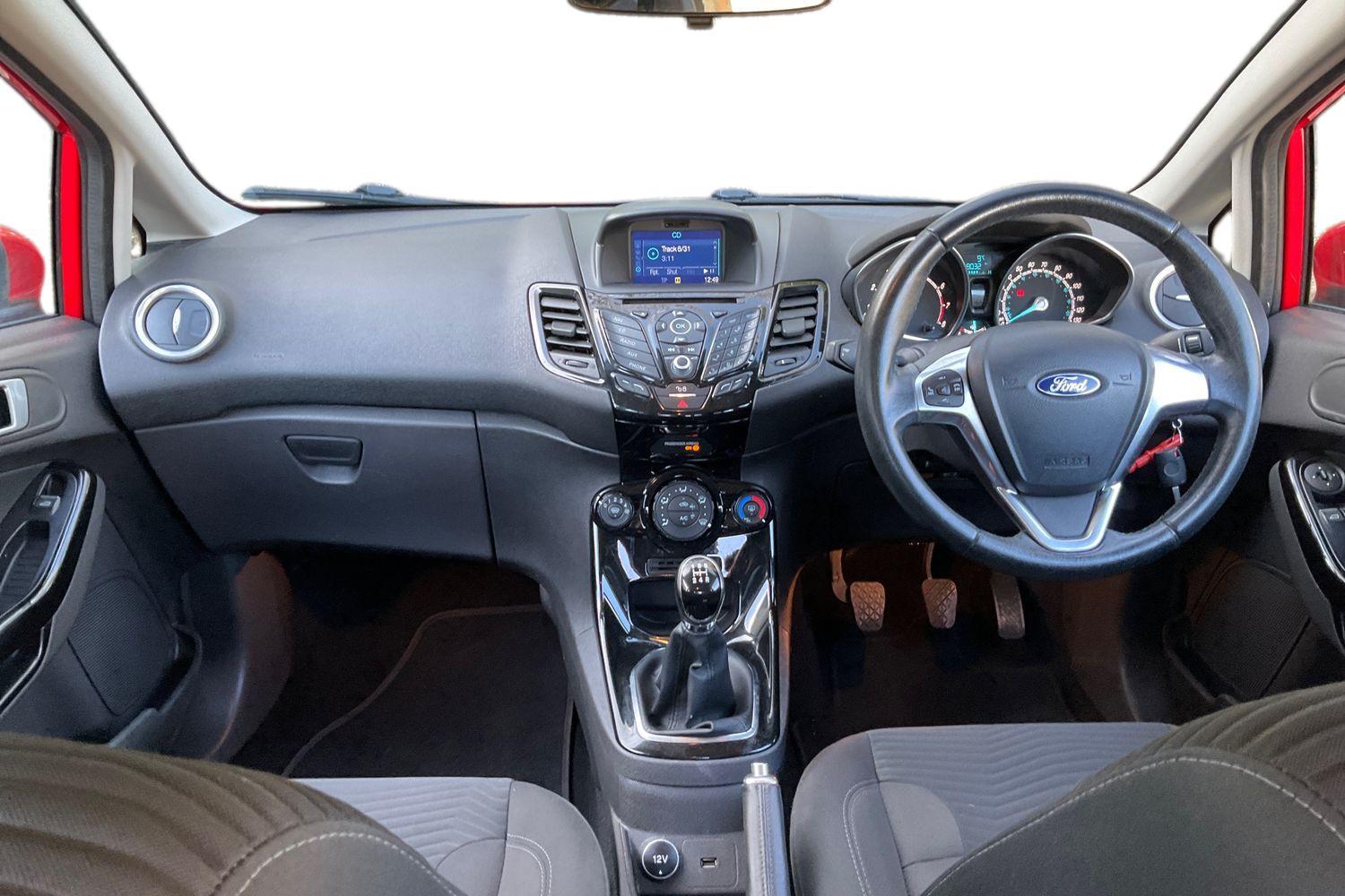 Ford Fiesta Photo 9