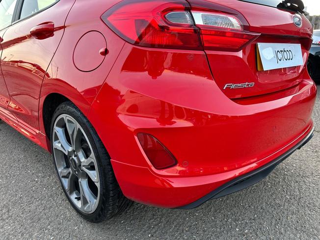 FORD Fiesta Photo 31