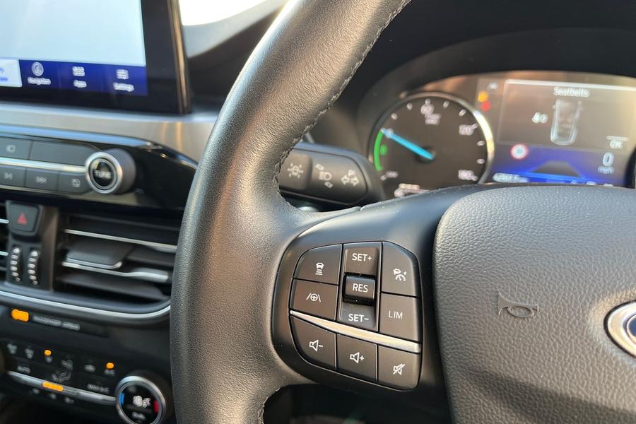 Ford KUGA Photo autoimg-f1f76c2ff7c1bfbed94f0d3d945a8fa78abf240c.jpg