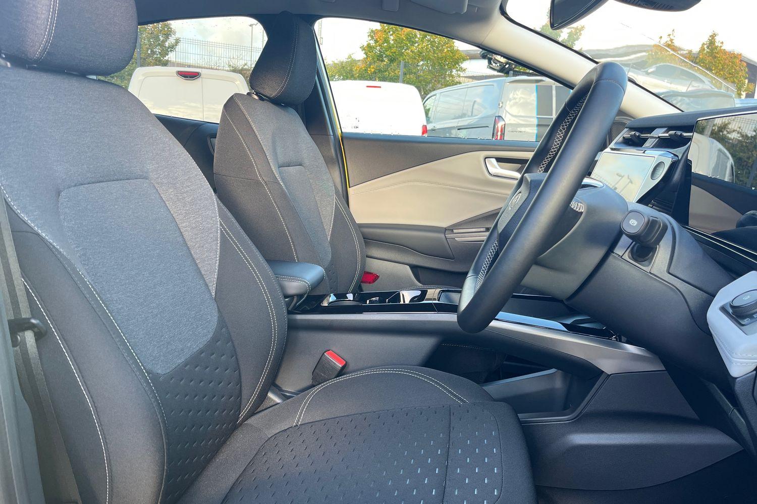 Ford PUMA Photo 16