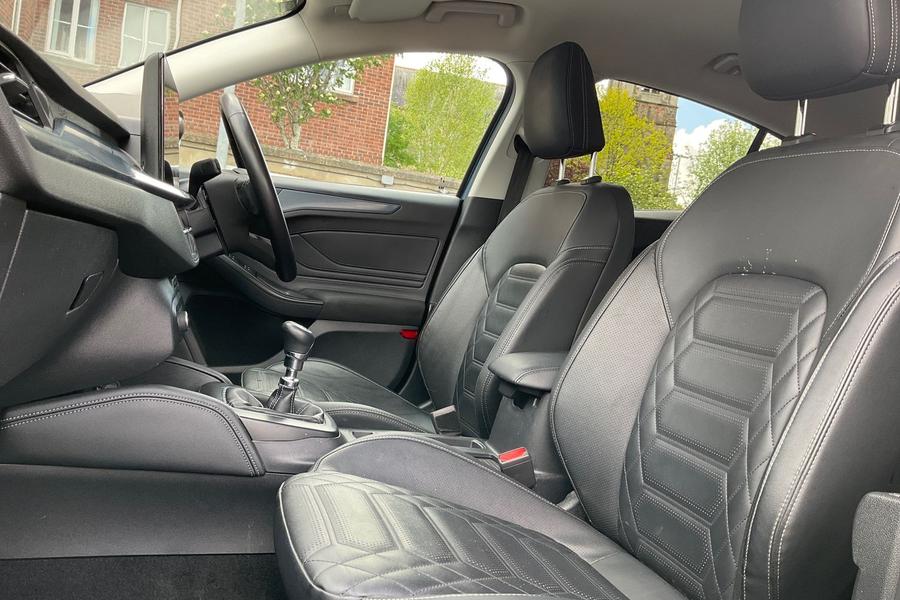 Ford FOCUS Photo autoimg-f1fbd988f82d352b621ca82e31e0528f9ec8987e.jpg