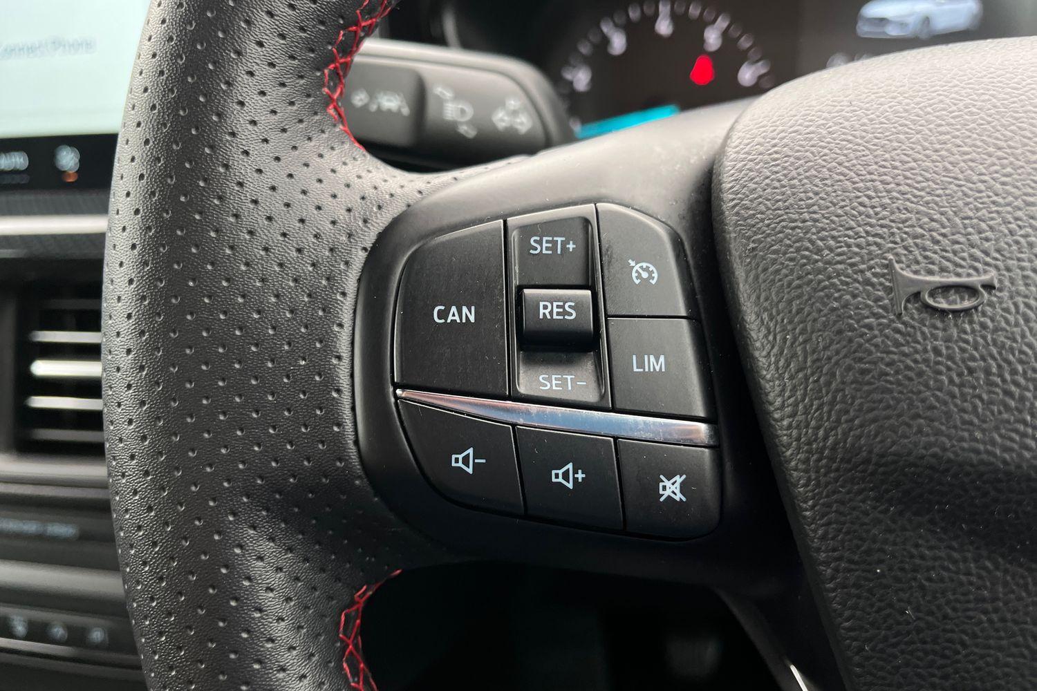 Ford FOCUS Photo 28