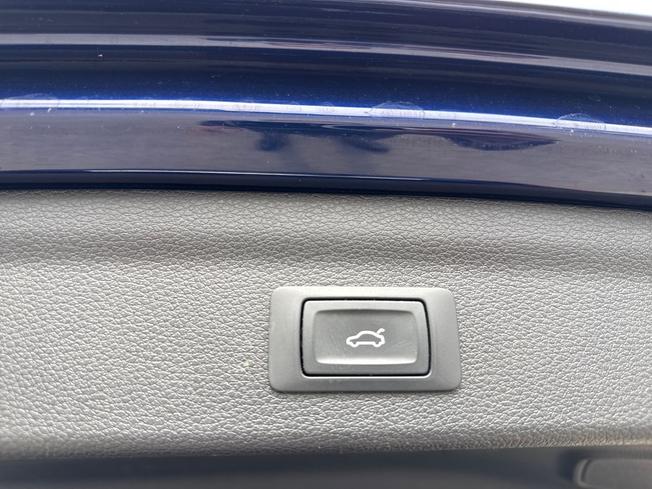 AUDI Q3 Photo 22