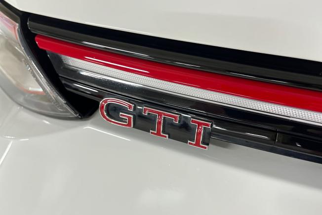 VOLKSWAGEN Golf Photo 34