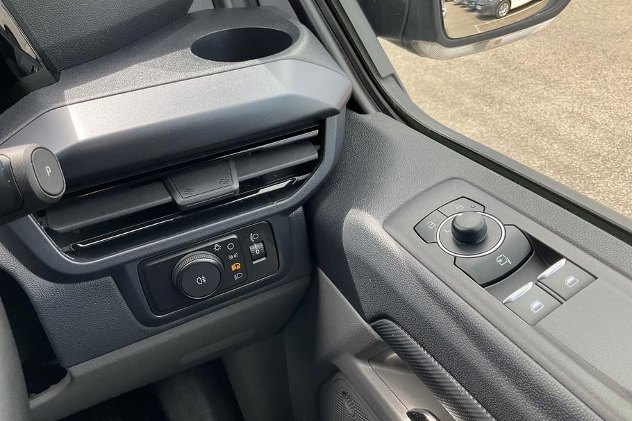 Used Ford TRANSIT CUSTOM WN75BHX 34