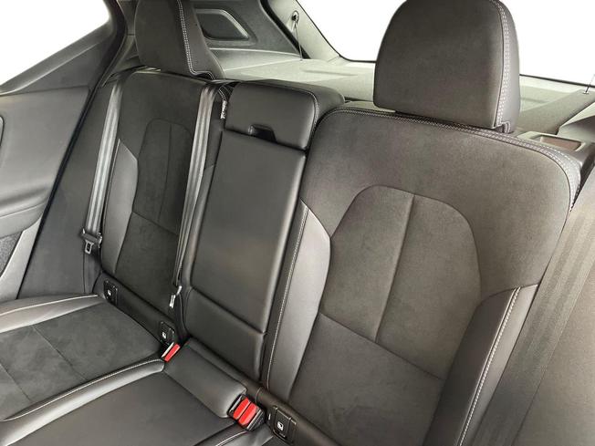 VOLVO Xc40 Photo 9