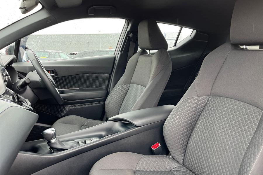 Toyota C-HR Photo autoimg-f2071cb65d19498dd75fb7b7c69edbe0c1f75ba7.jpg