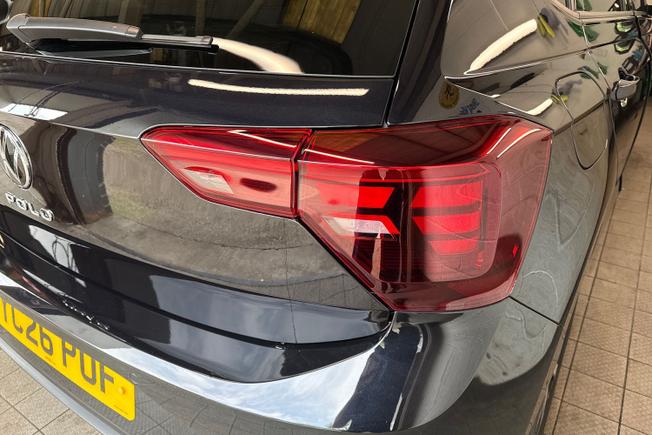VOLKSWAGEN Polo Photo 18