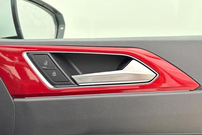 VOLKSWAGEN Polo Photo 28