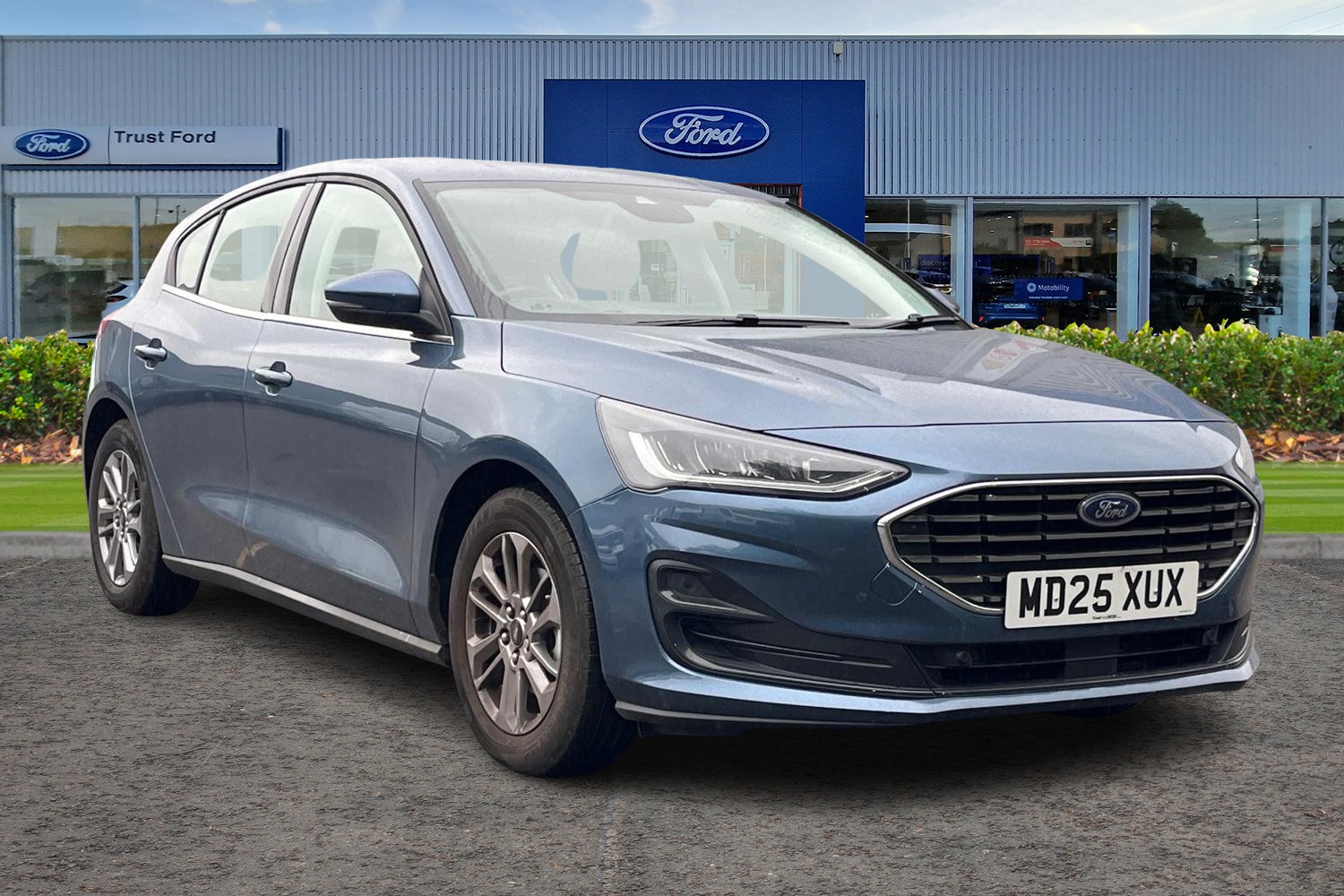 Ford FOCUS Photo 0