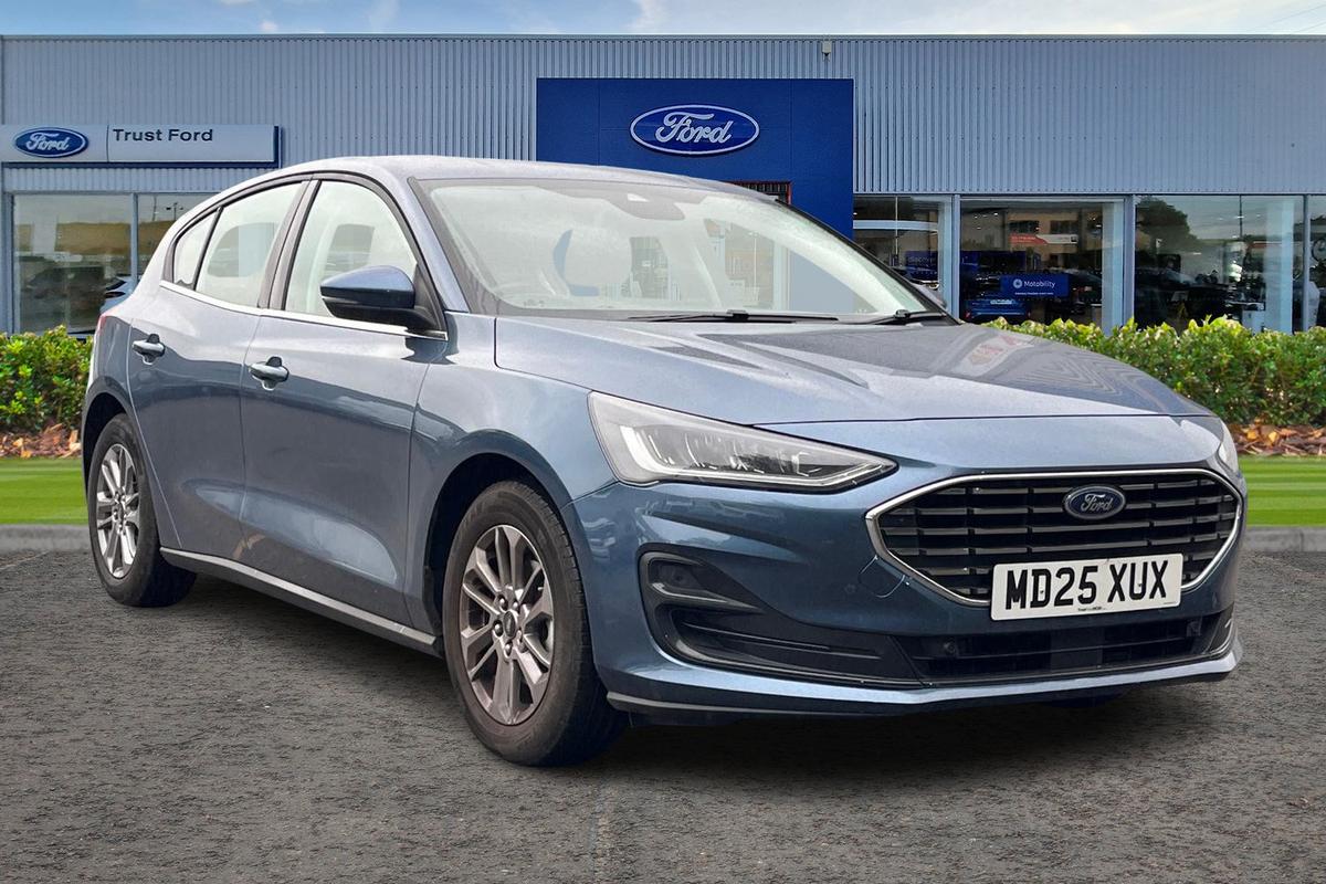 Ford Focus listing photo