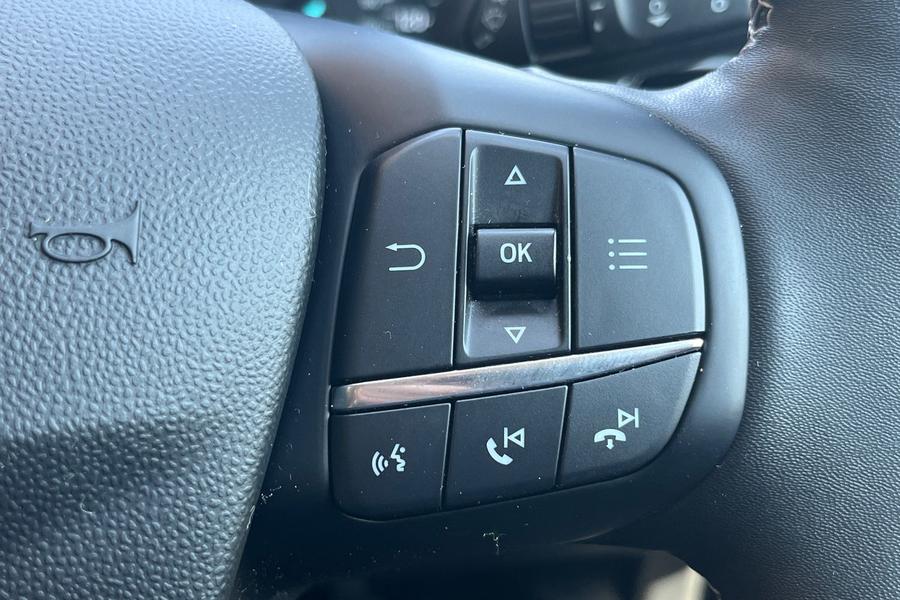 Ford FIESTA Photo autoimg-f2115a76c94a5e68c3f1440d56b5eea17aec7c83.jpg