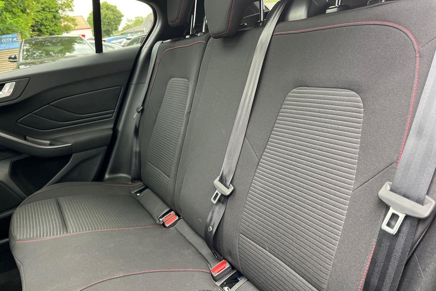 Ford FOCUS Photo autoimg-f212bd85e3112c3b07c2b23acebfcdf19f7e0e0b.jpg