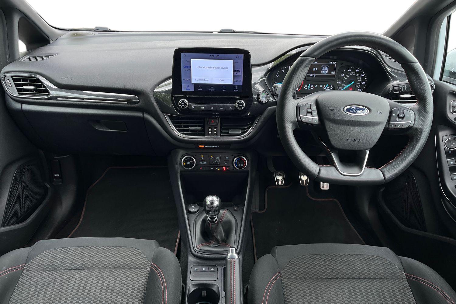Ford Fiesta Photo 9