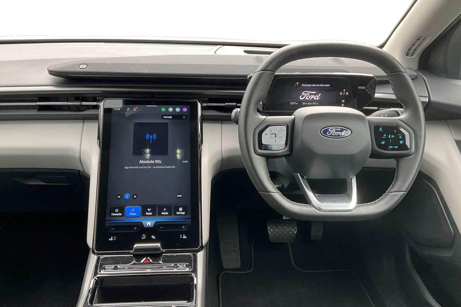 Ford Explorer Photo 10