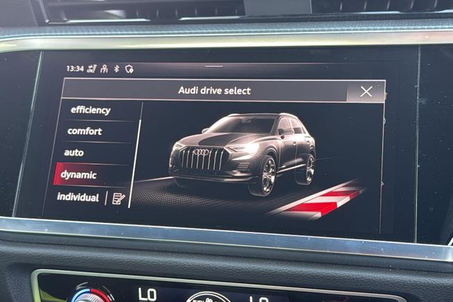 Audi Q3 Photo 32