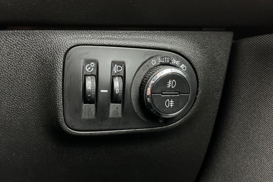 Vauxhall Corsa Photo autoimg-f2273f1c8b35a764b3d93afd9ae7dc112c5520ca.jpg