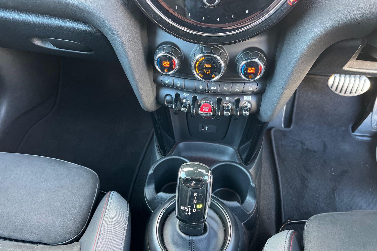 MINI Hatch Photo 26