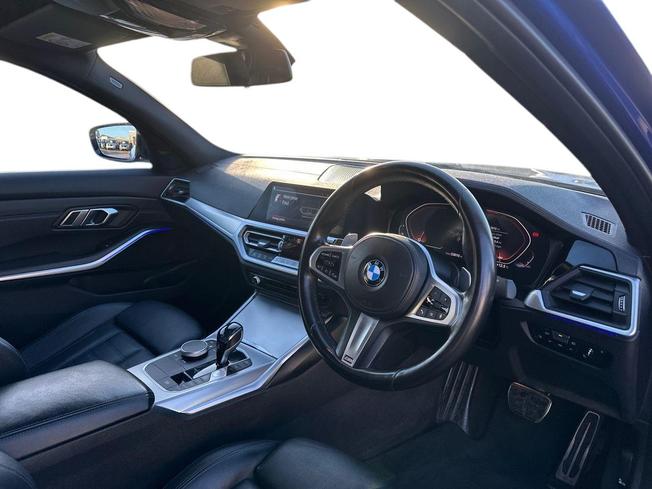 BMW 3 Series Photo 6