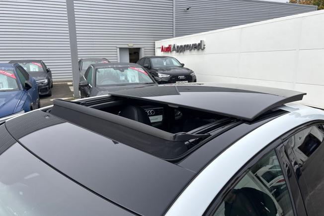 Audi S3 Photo 25