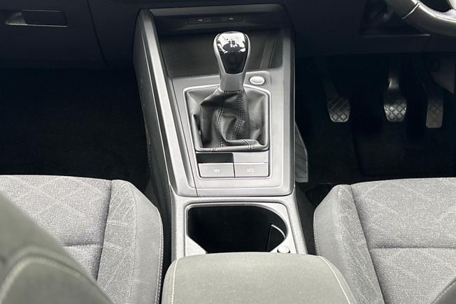 VOLKSWAGEN GOLF Photo 26