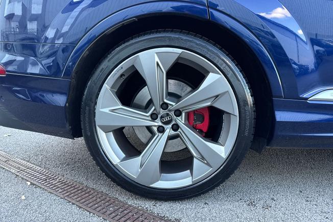 AUDI Sq7 Photo 5