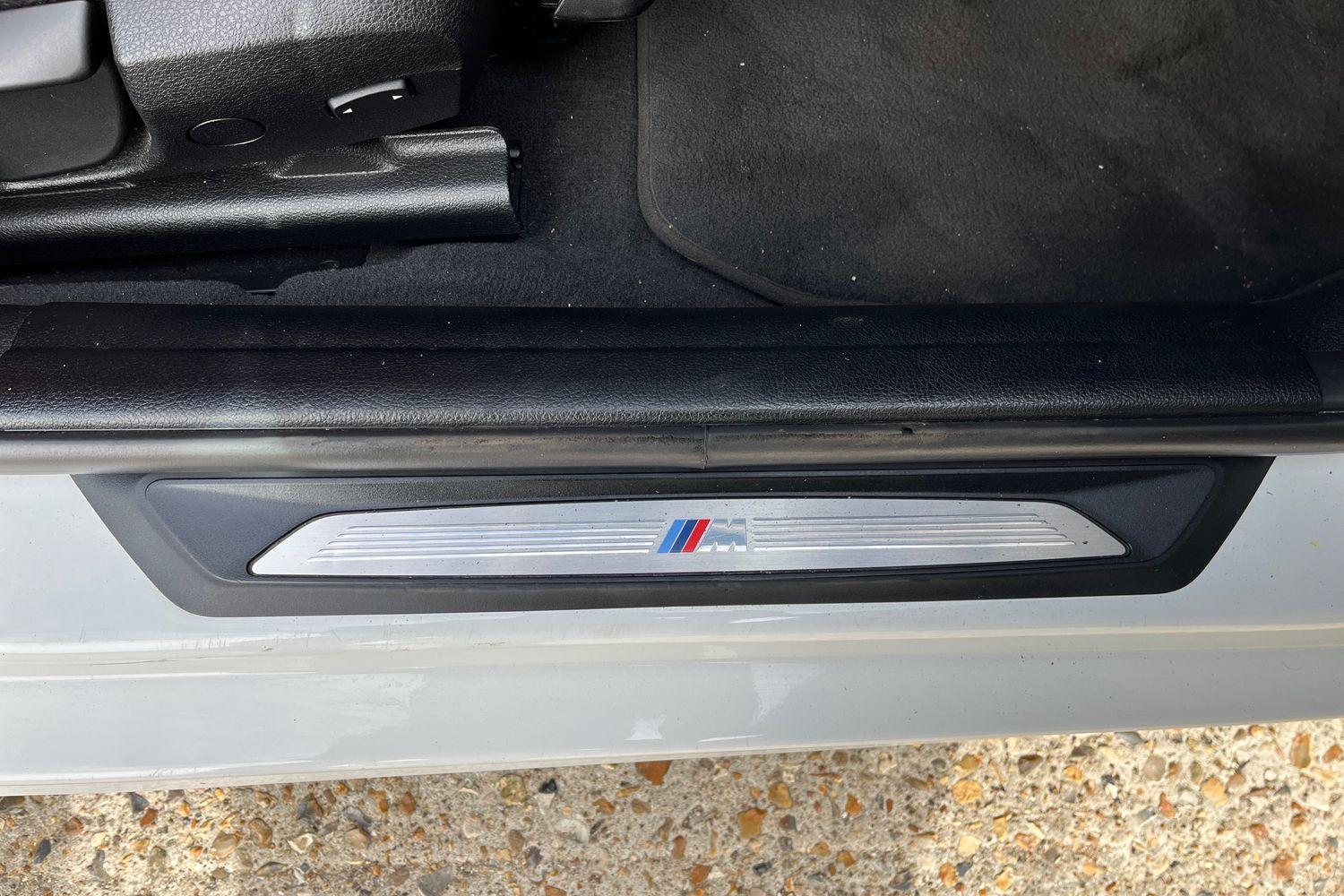 BMW 3 Series Photo 26