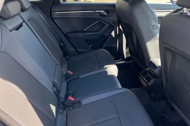 AUDI Q3 Photo 38