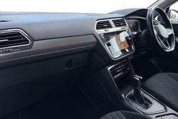 VOLKSWAGEN Tiguan Allspace Photo 2