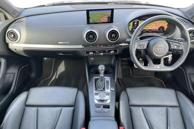 AUDI S3 Photo 10