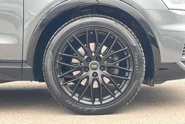 AUDI Q3 Photo 5