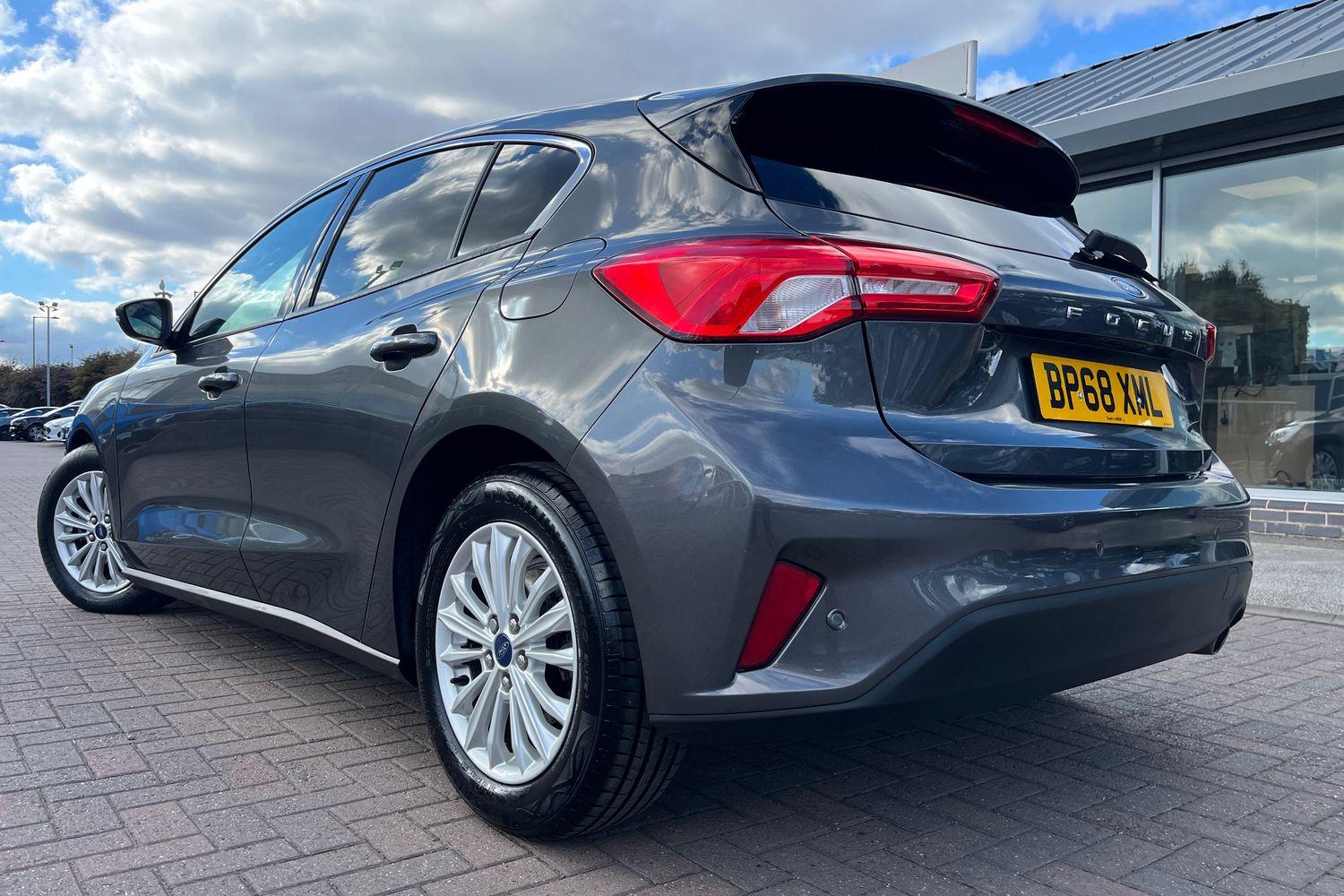 Ford FOCUS Photo 37
