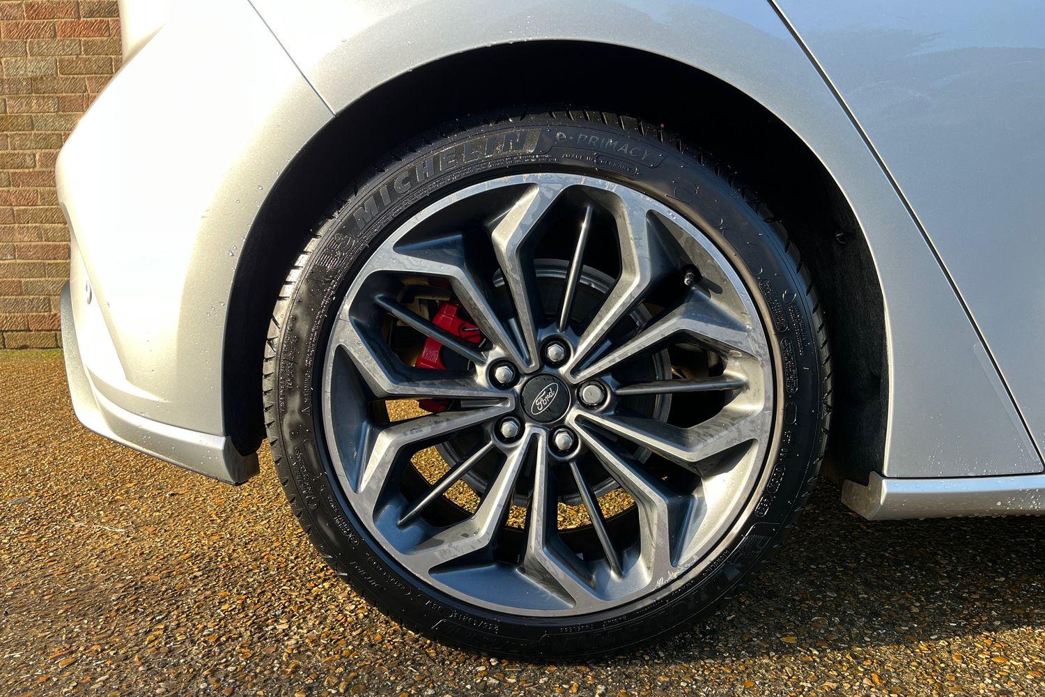 Ford FOCUS Photo 7