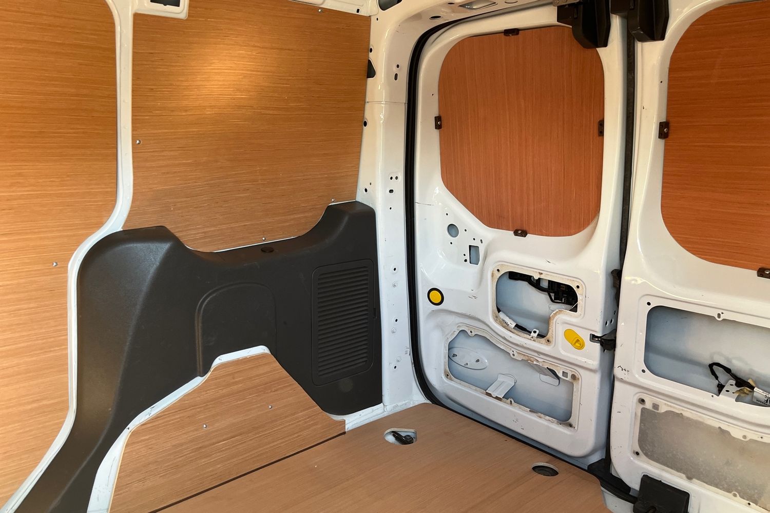 Ford TRANSIT CONNECT Photo 4