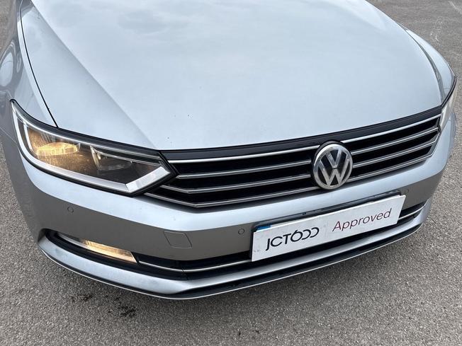 VOLKSWAGEN Passat Photo 30