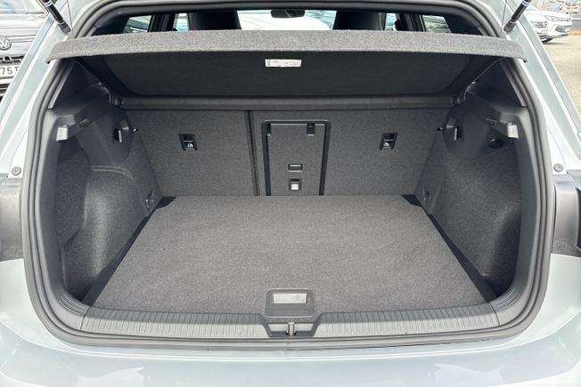 VOLKSWAGEN Golf Photo 12