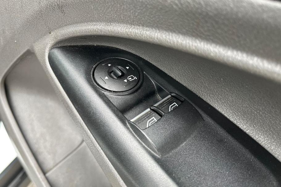 Used FORD TRANSIT CONNECT WN69DPZ 30