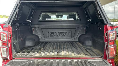 Isuzu D-MAX Photo autoimg-f2484df405baf0895bac634cd7231a876f5db504.jpg