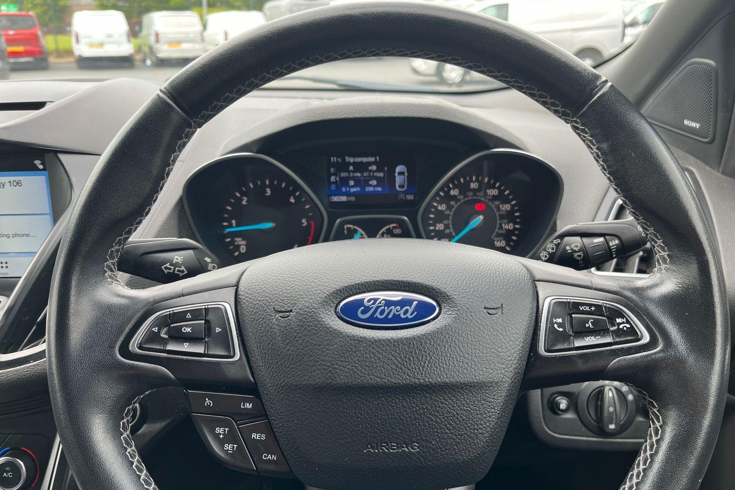 Ford KUGA Photo 11