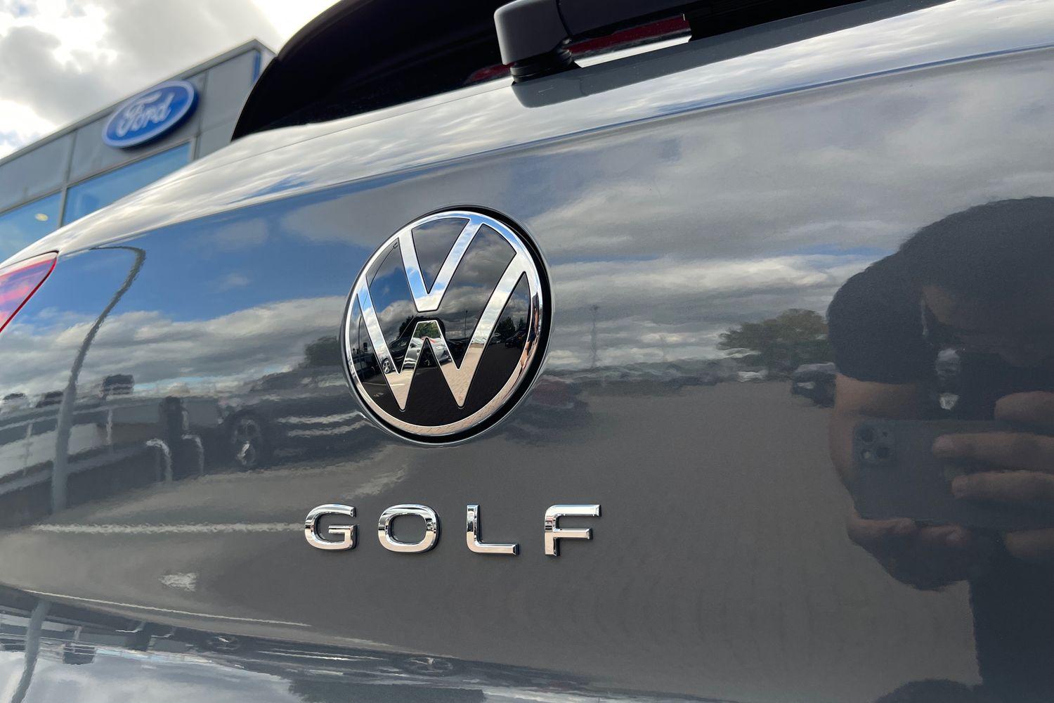 Volkswagen Golf Photo 38