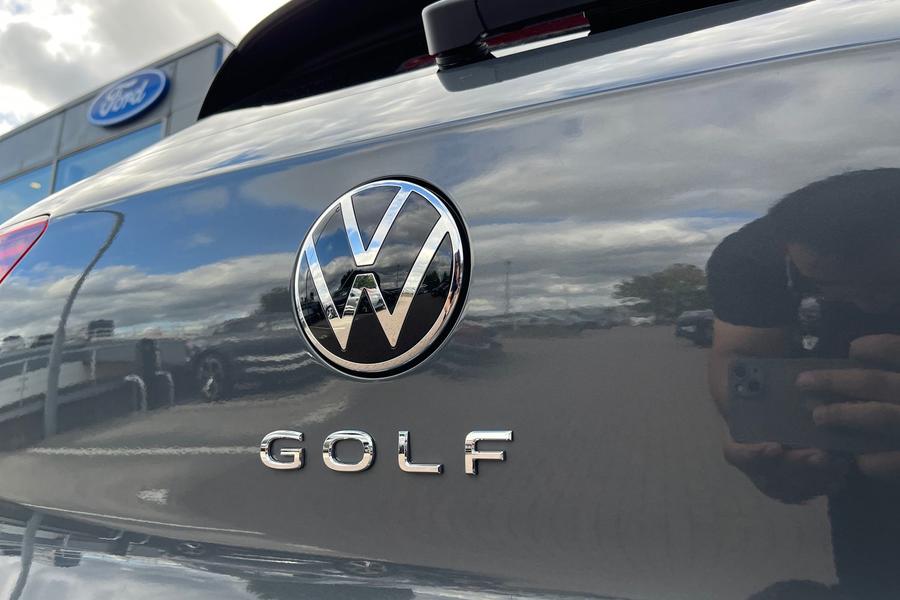 Volkswagen Golf Photo autoimg-f24fa8b665882323144e69a466d05f3299401080.jpg