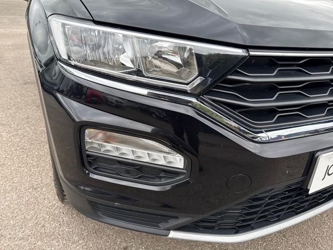 VOLKSWAGEN T-Roc Photo 19
