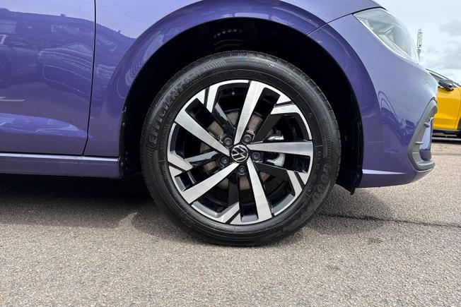 VOLKSWAGEN Polo Photo 5