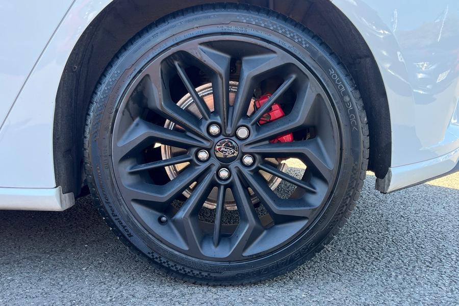 Ford FOCUS Photo autoimg-f25553656a138eb3a62244d8ad60081fd8cc07ae.jpg