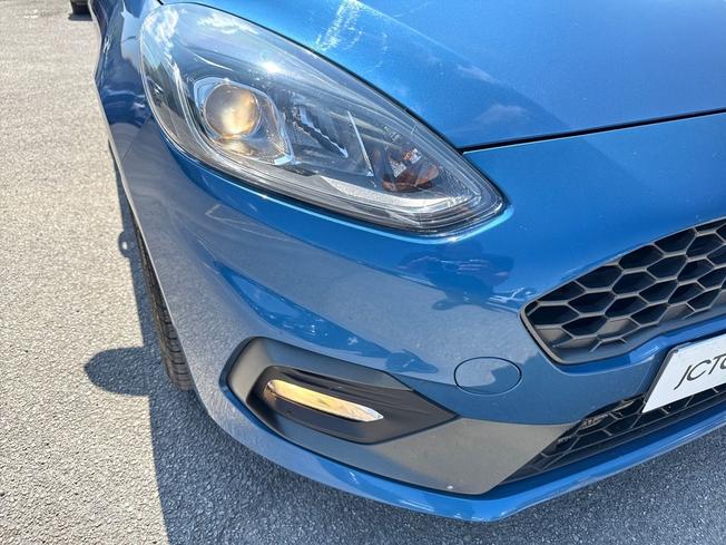 FORD Fiesta Photo 29